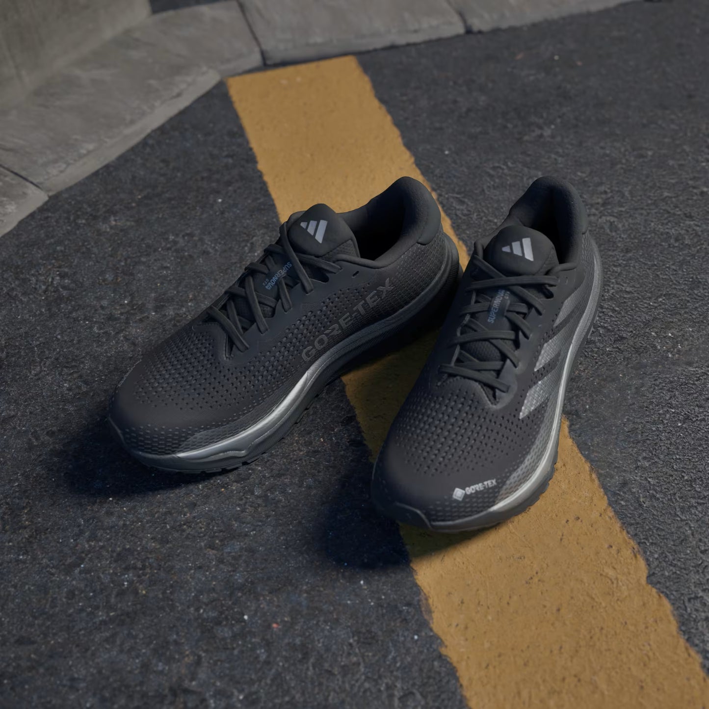 Supernova GORE-TEX Running Shoes