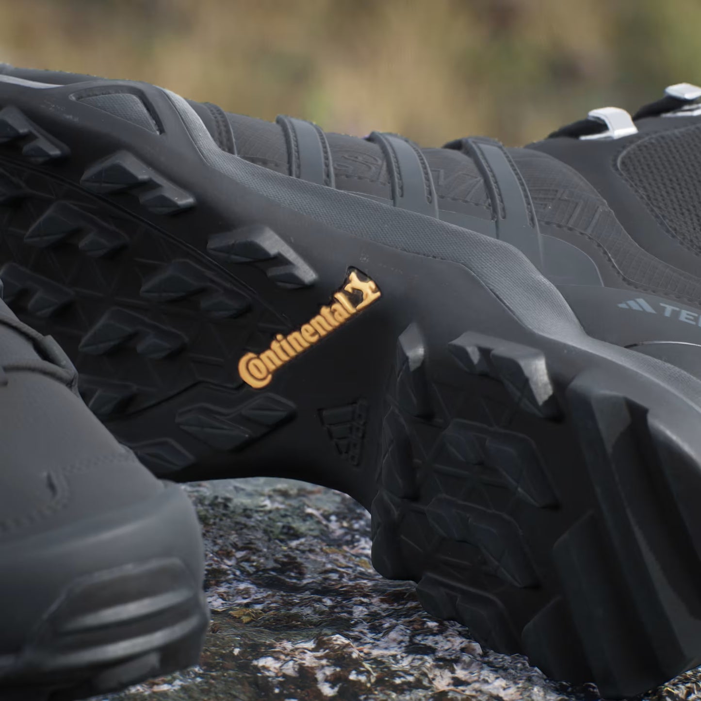 Terrex Swift R2 Mid GORE-TEX Hiking Shoes