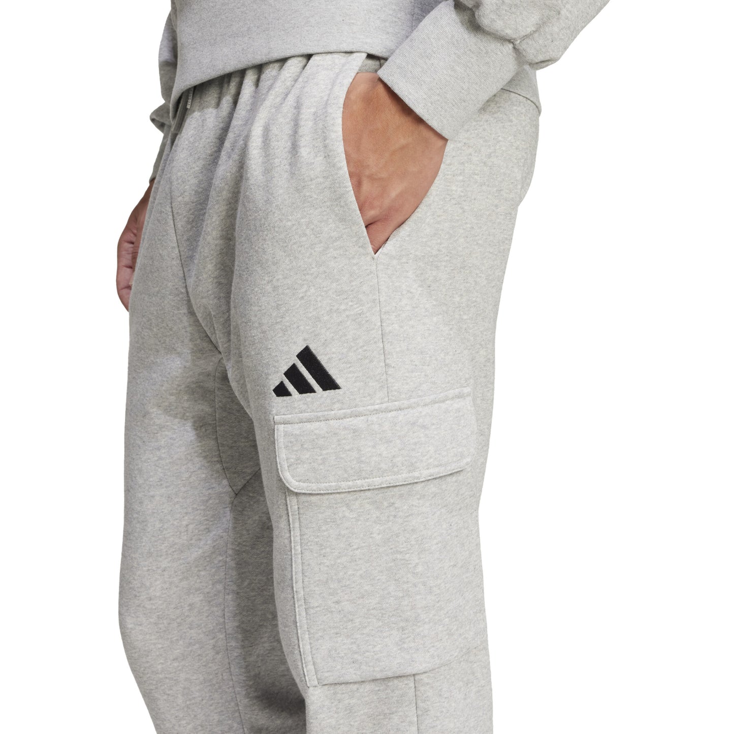 Cargo pocket jogging suit adidas Essentials Feelcozy Fleece