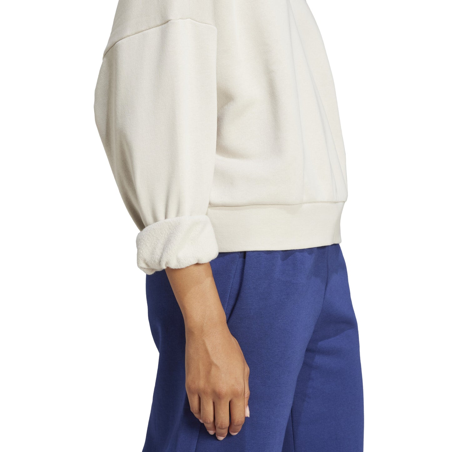 Essentials Small Logo Feel Cozy