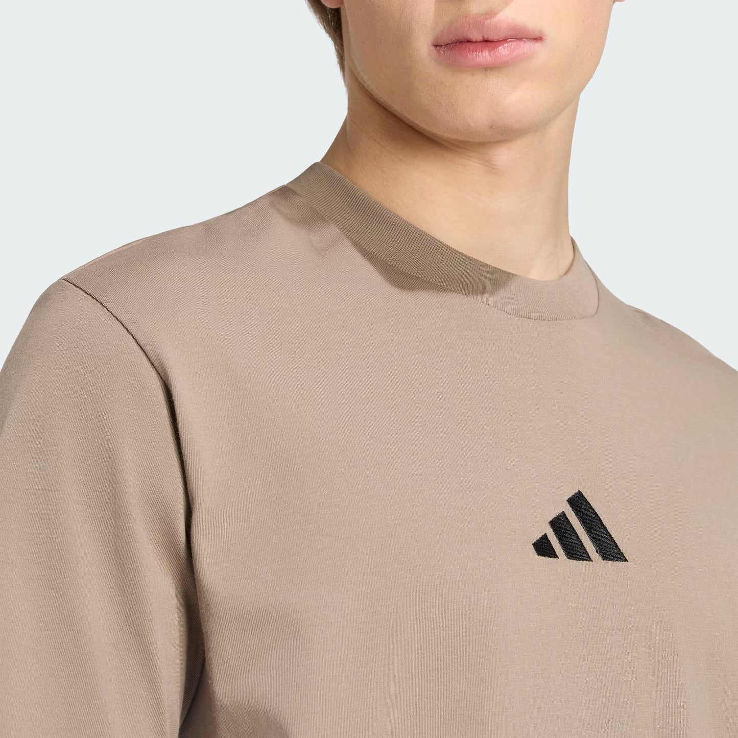 Essentials Small Logo Single Jersey Tee