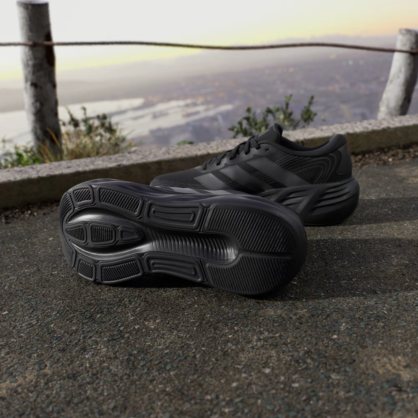 GALAXY 8 RUNNING SHOES