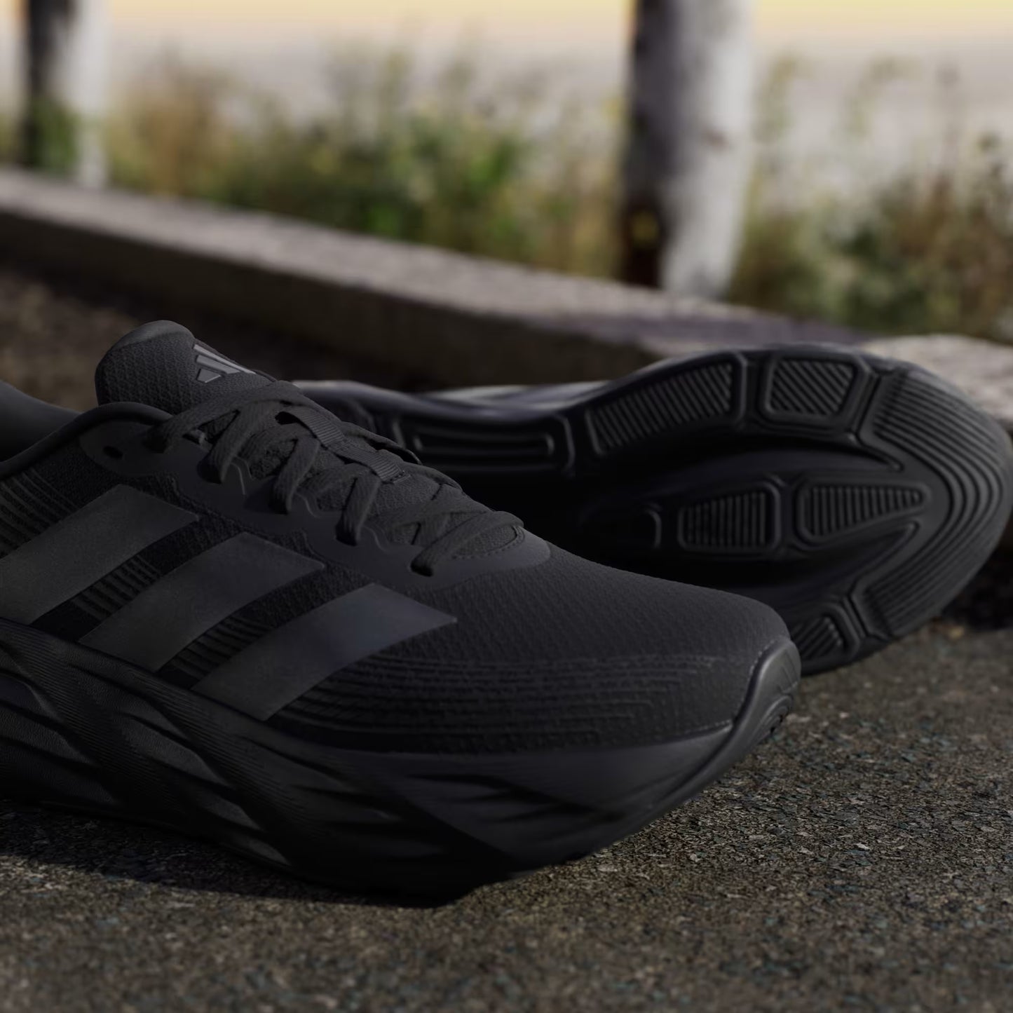 GALAXY 8 RUNNING SHOES