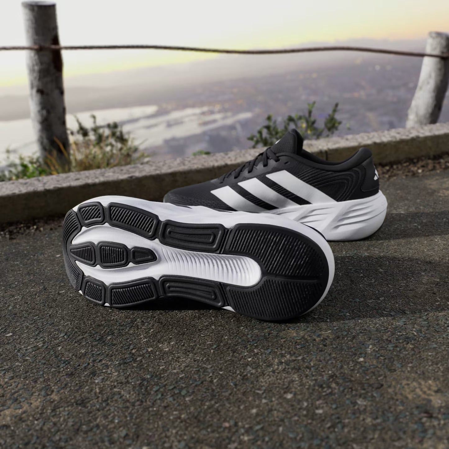 GALAXY 8 RUNNING SHOES