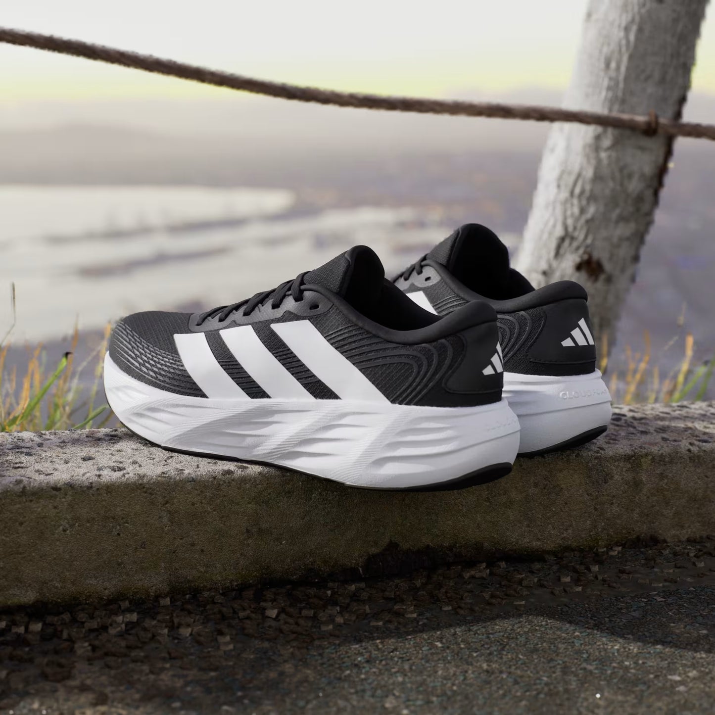 GALAXY 8 RUNNING SHOES