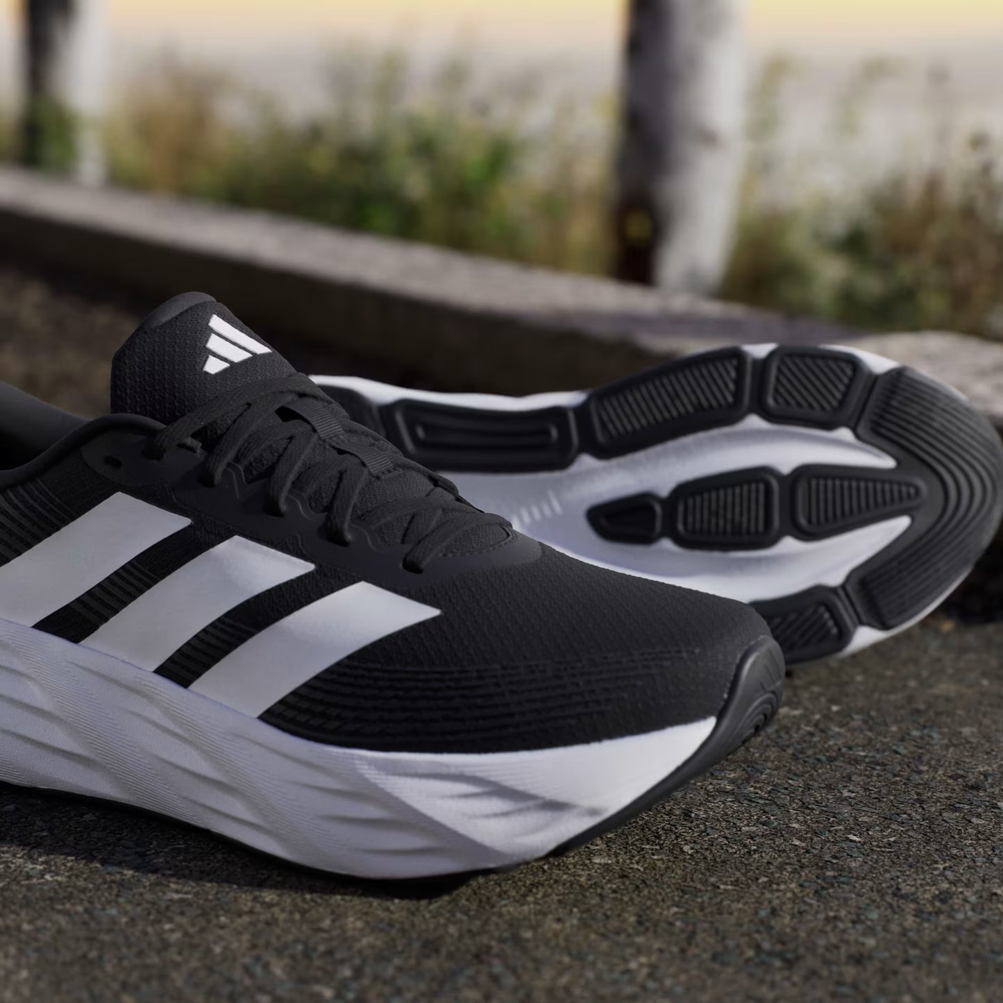 GALAXY 8 RUNNING SHOES