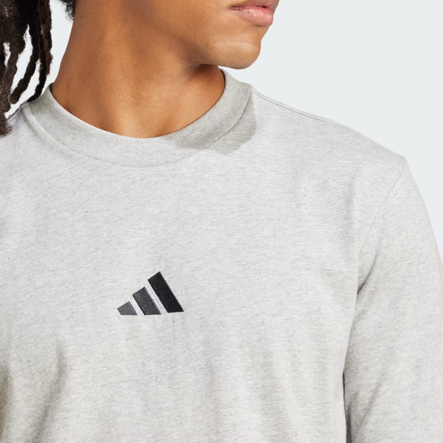 Essentials Small Logo Single Jersey Tee