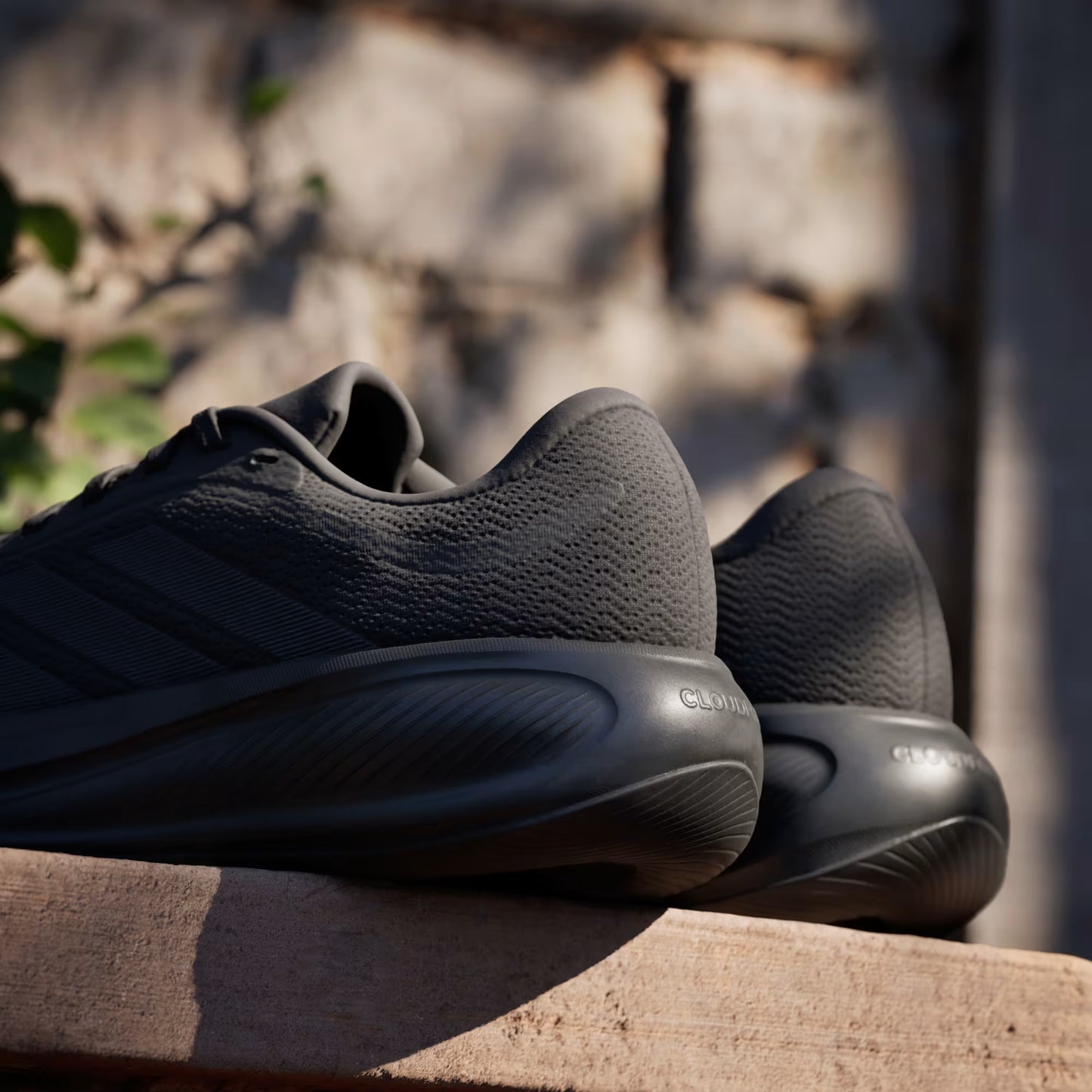 RESPONSE RUNNER 2 Shoes