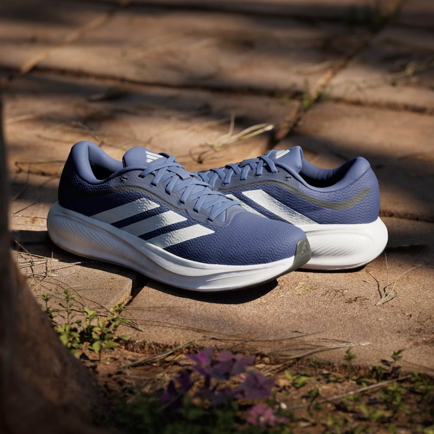 RESPONSE RUNNER 2 Shoes