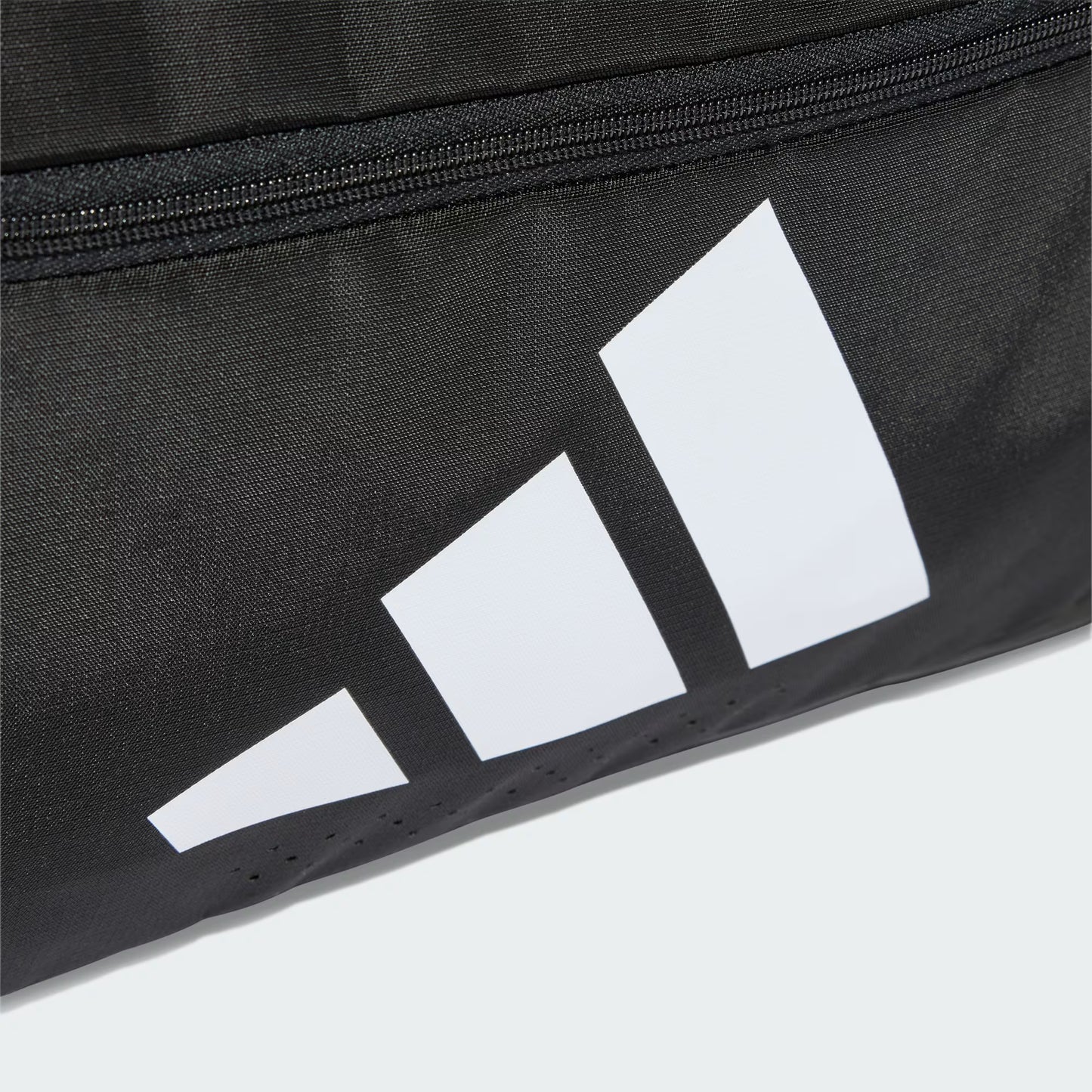 TRAINING DEFENDER DUFFLE BAG SMALL