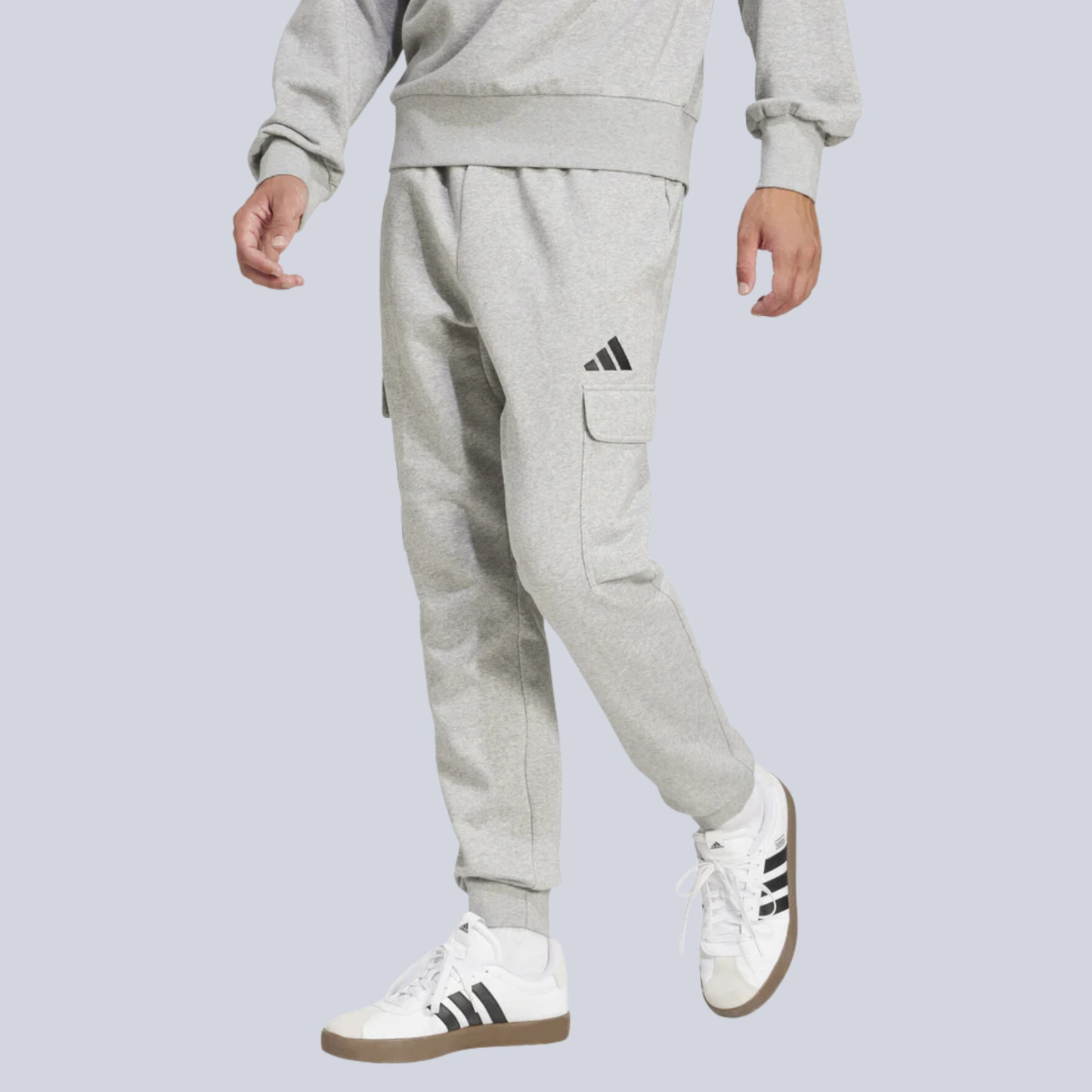 Cargo pocket jogging suit adidas Essentials Feelcozy Fleece
